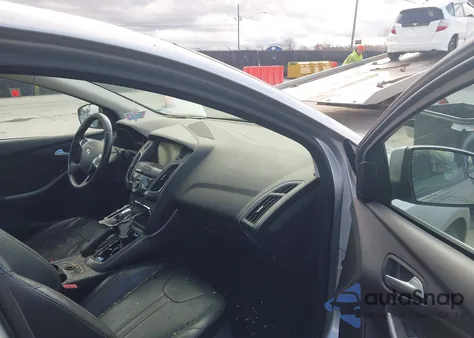 2014 Ford Focus Titanium из США, поврежденный, VIN 1FADP3J26EL404933